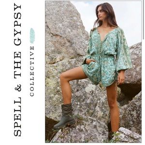 Spell & the Gypsy Collective Sage Folk Song Romper size Small